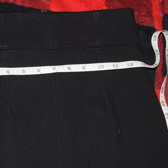 Pencil skirt with front slit - Picture 2 of 7